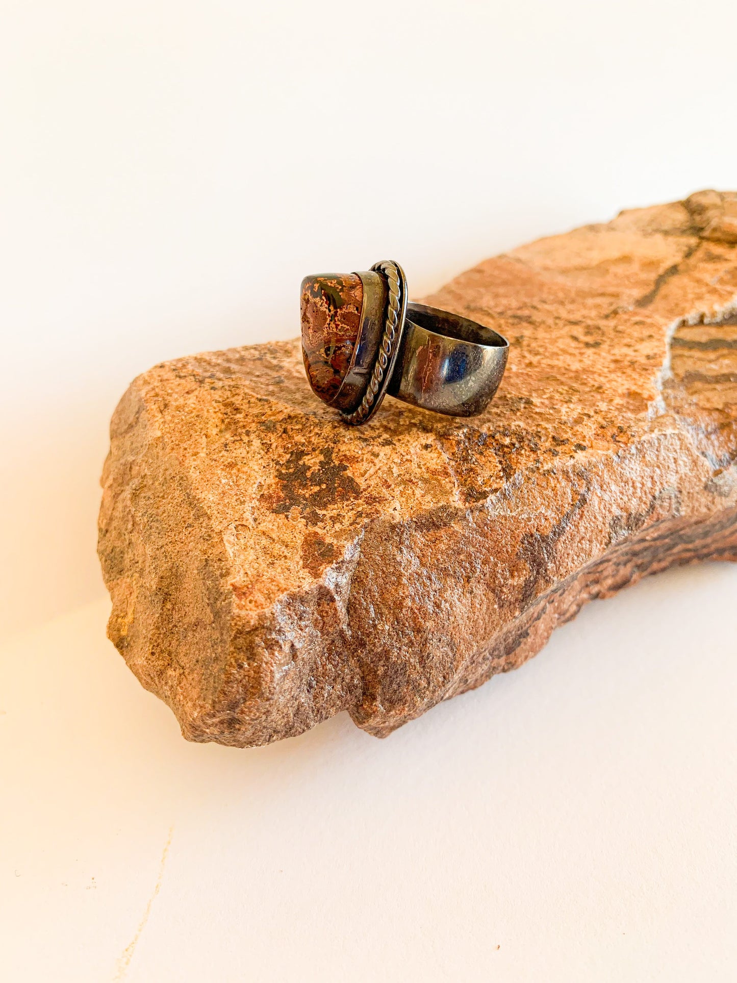 Banded Rhyolite Ring